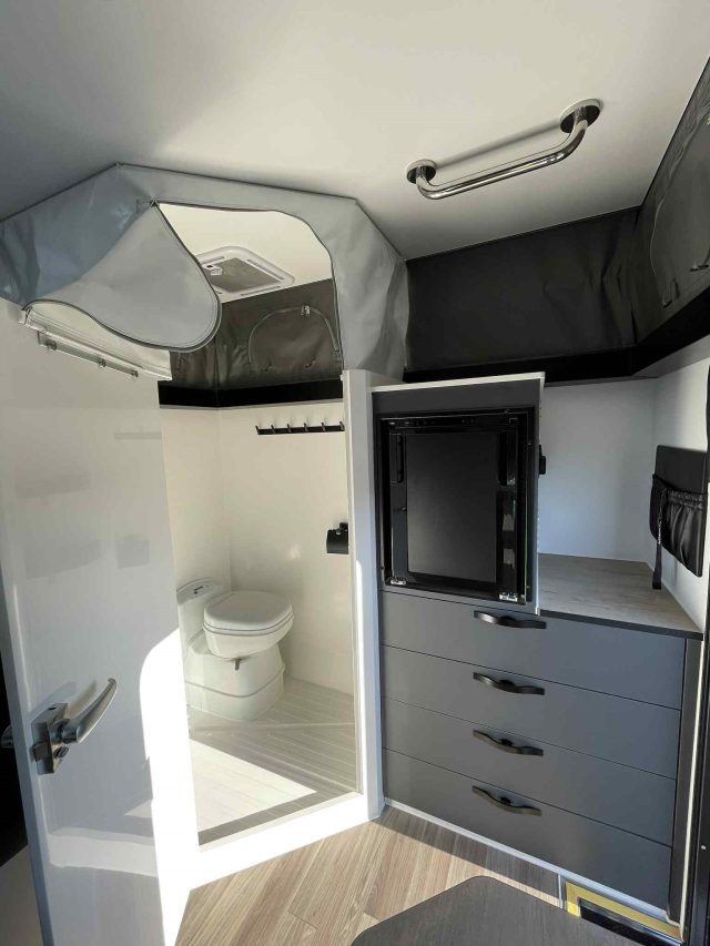 Nomadic - NORCA-14 Off-Road Pop-top Hybrid Camper - Image 5